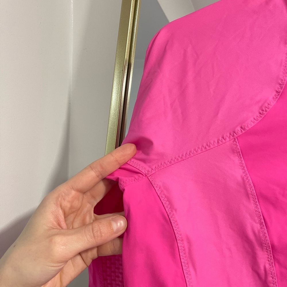 Lululemon Paceline Jacket
Pinkelicious size 6 cycling workout hoodless zip up - Picture 14 of 14